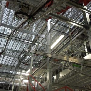 Automatic trolley divider